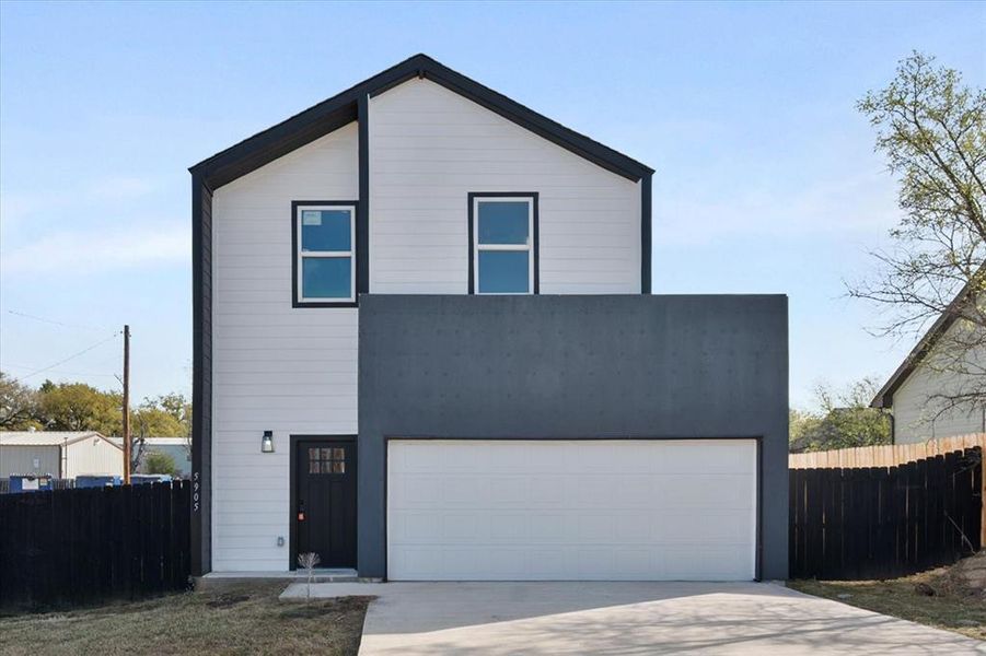 Front exterior of a new home in , Granbury, TX, highlighting curb appeal (Image 18).