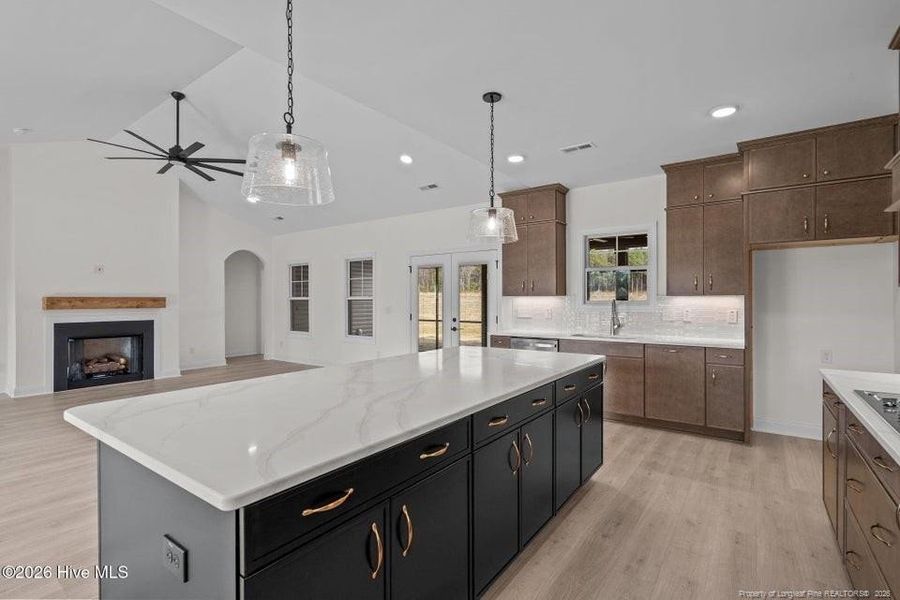 REPRESENTATION PHOTO REPRESENTATION PHOTO