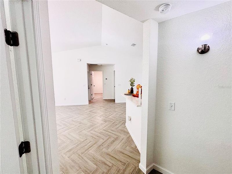 Spacious, unfurnished interior of a new home in , Summerfield (Image 6).