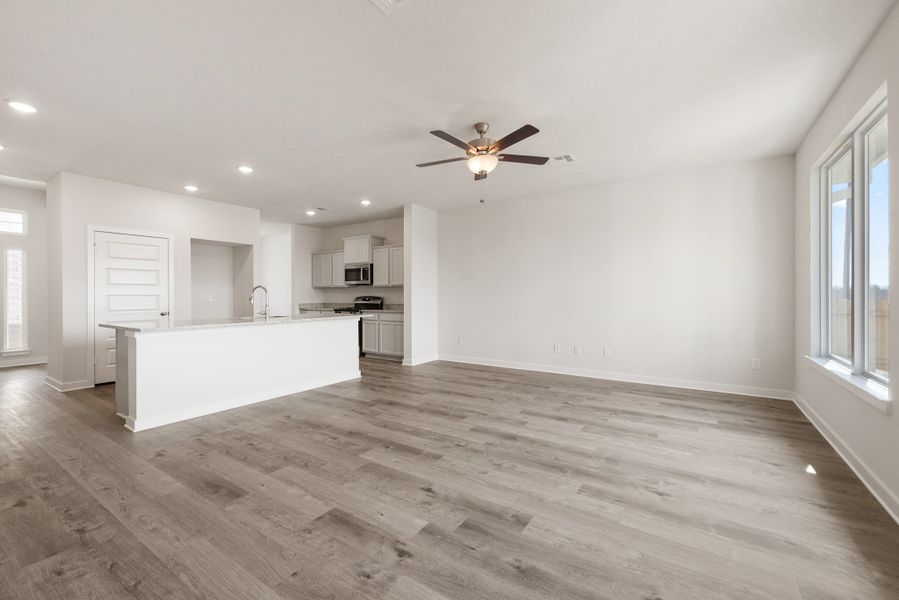 Spacious, unfurnished interior of a new home in Arrowhead Farms, Caldwell (Image 8). Spacious, unfurnished interior of a new home in Arrowhead Farms, Caldwell (Image 8).