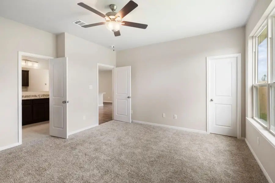 Spacious, unfurnished interior of a new home in Hilltop Heights, Waco (Image 12). Spacious, unfurnished interior of a new home in Hilltop Heights, Waco (Image 12).