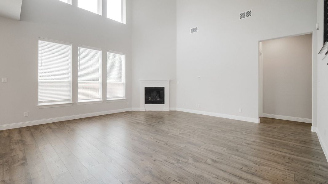 Representative furnished interior of a home built from the Cornell by DRB Homes in Brookewater, Rosenberg (Image 10).