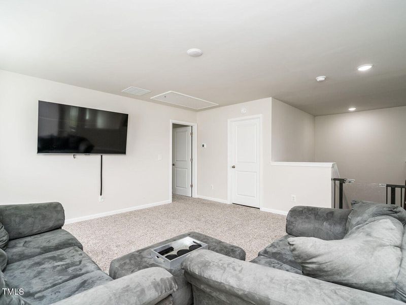 030-1280x960-bonus-room