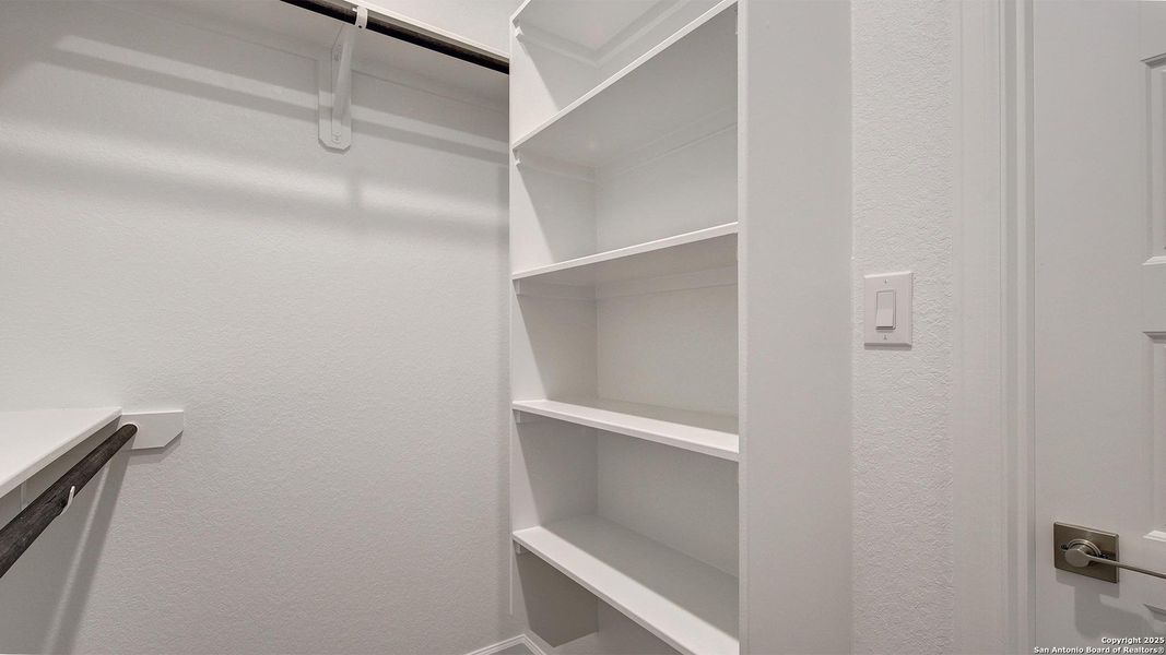 Image 23 of a home in Esperanza 60'.