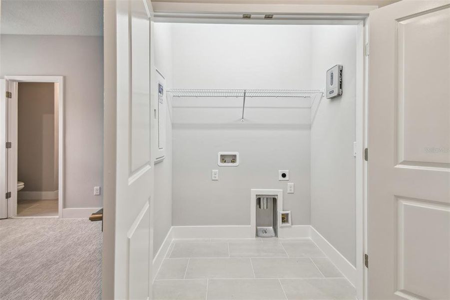 Spacious, unfurnished interior of a new home in Towns at Union, St. Petersburg (Image 23).