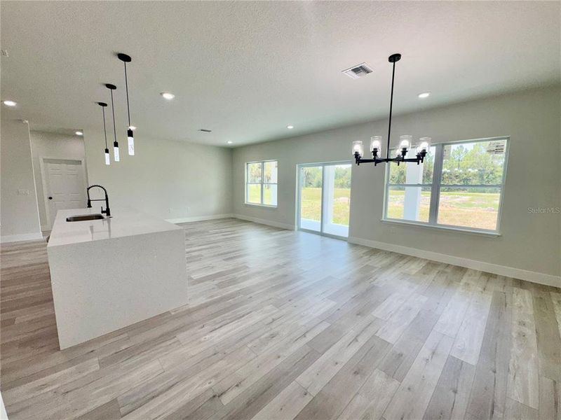 Spacious, unfurnished interior of a new home in , Palm Bay (Image 37).