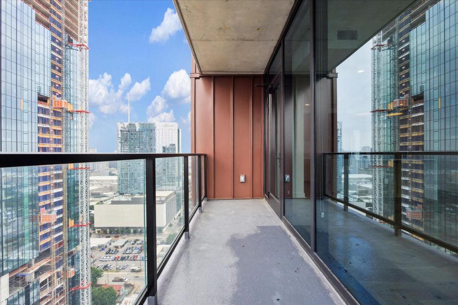 Condo located in Austin, TX showcasing its design and architecture (Image 21).