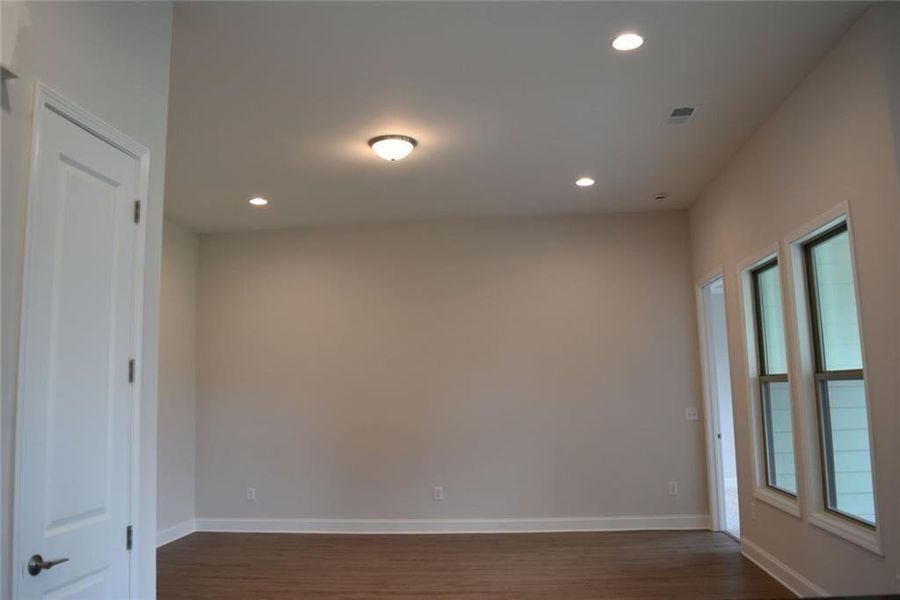 Spacious, unfurnished interior of a new home in Soleil Summit Chase, Snellville (Image 14).