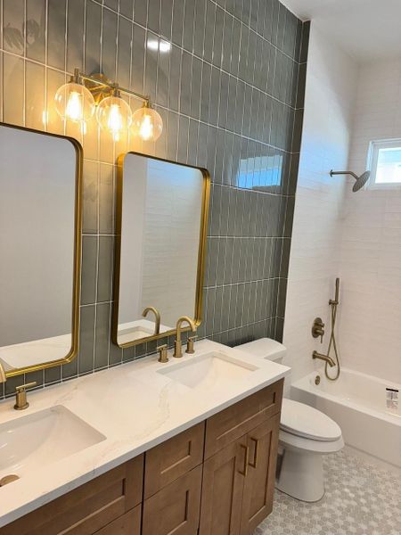 Furnished interior view inside a new home in , Freeport (Image 6).