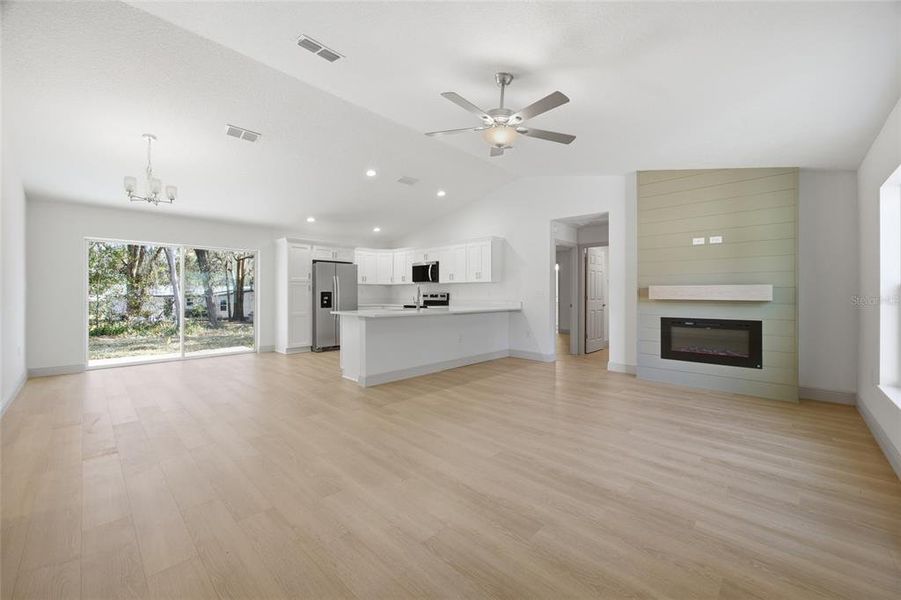 Spacious, unfurnished interior of a new home in , Summerfield (Image 20).