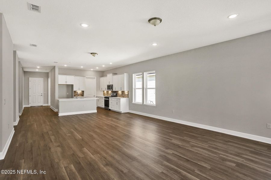 Spacious, unfurnished interior of a new home in Reverie at Silverleaf, St. Augustine (Image 11).