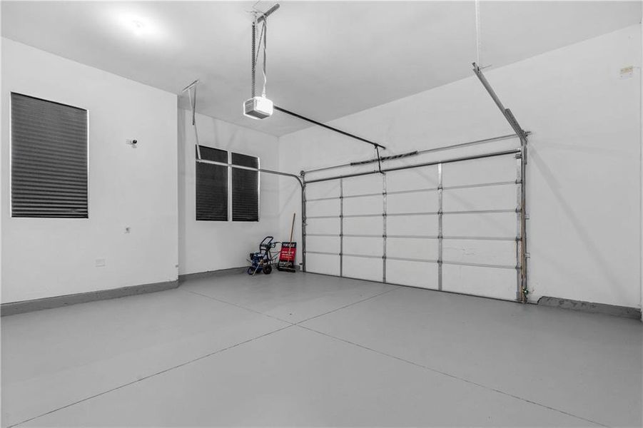 Spacious, unfurnished interior of a new home in , Atlanta (Image 24).