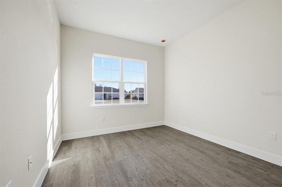 Spacious, unfurnished interior of a new home in , Ocala (Image 28).