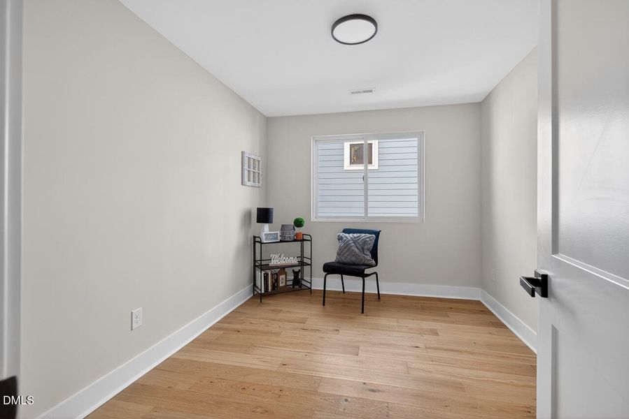 The Middle Bedroom The Middle Bedroom