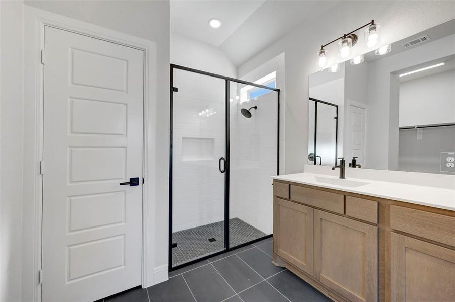 Furnished interior view inside a new home in Creekshaw – Classic, Royse City (Image 7). Furnished interior view inside a new home in Creekshaw – Classic, Royse City (Image 7).