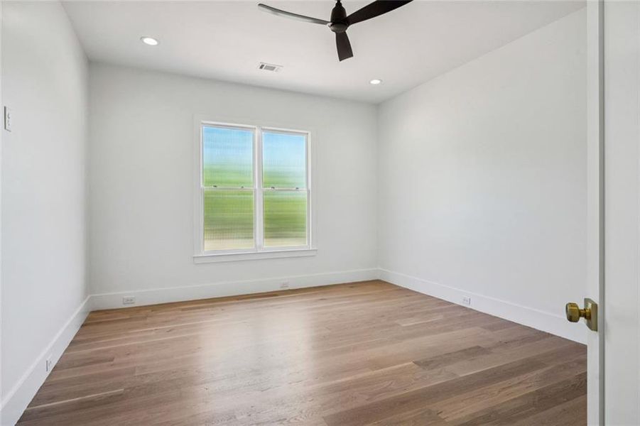 Spacious, unfurnished interior of a new home in , Athens (Image 23).
