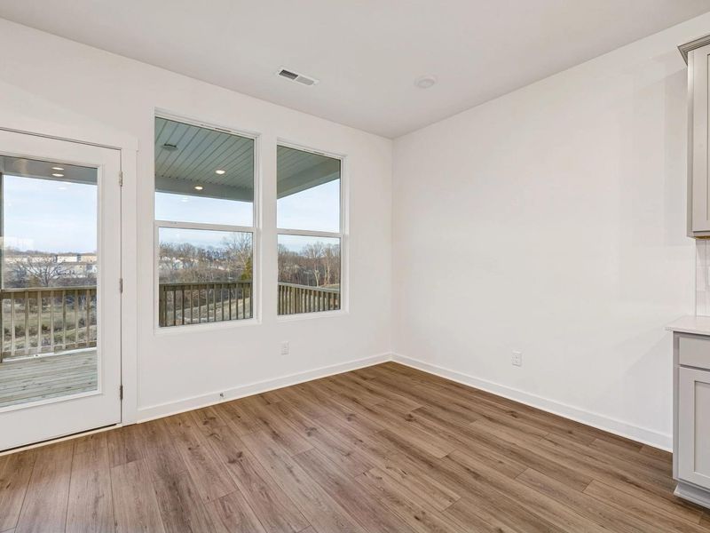 Spacious, unfurnished interior of a new home in Calista Farms, White House (Image 18).