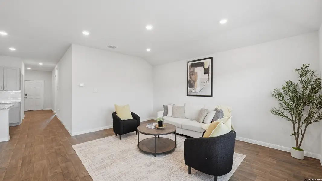 Furnished interior view inside a new home in Heather Glen, New Braunfels (Image 5).