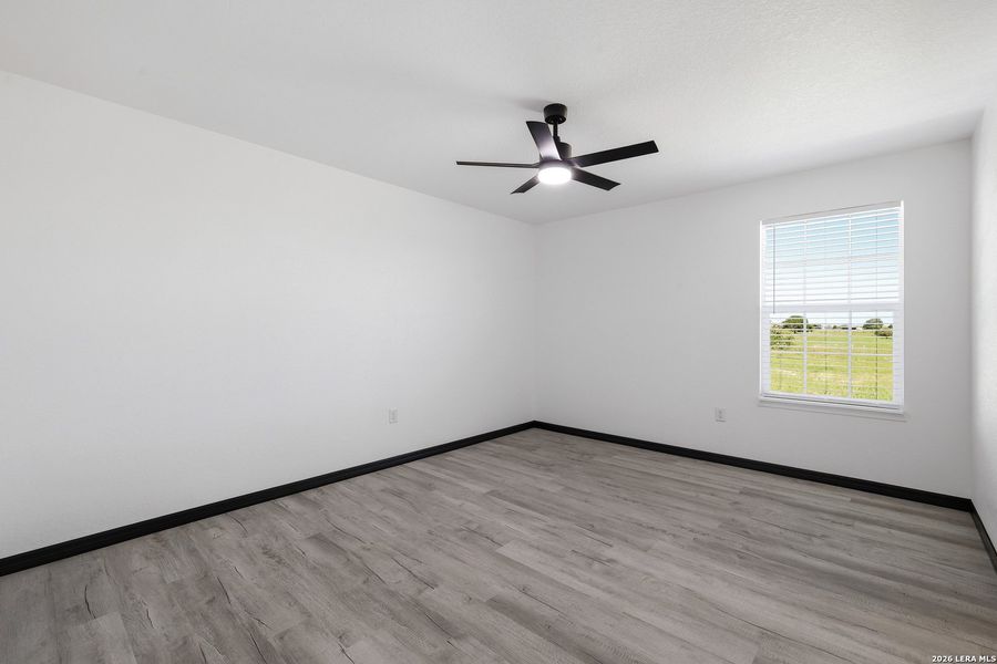 Spacious, unfurnished interior of a new home in , Floresville (Image 8).