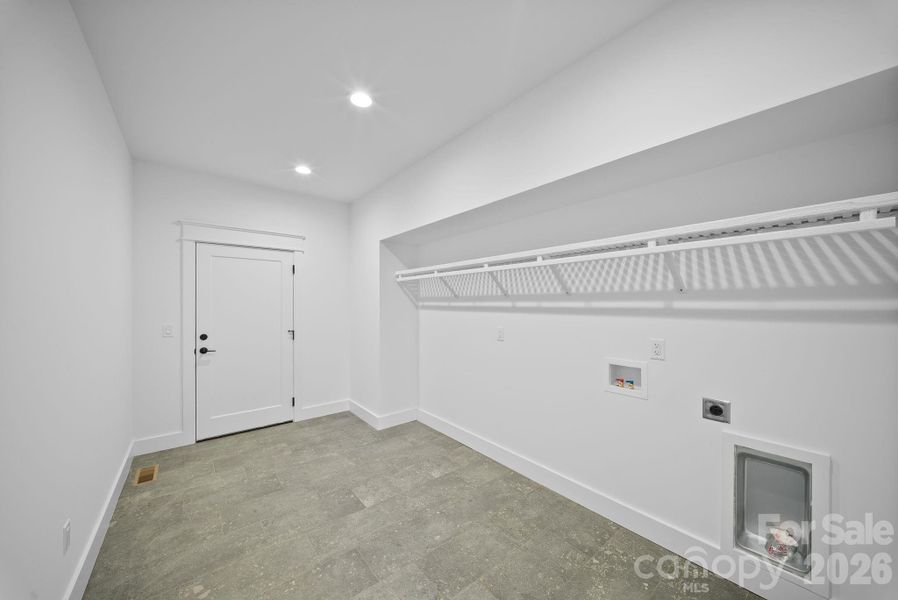 Laundry/Mud Room Laundry/Mud Room