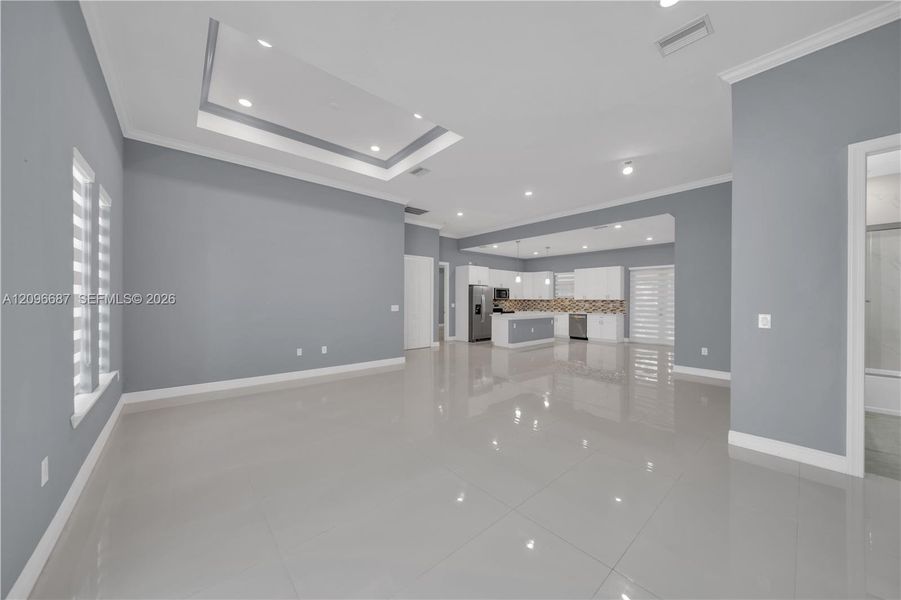 Spacious, unfurnished interior of a new home in , Lehigh Acres (Image 13).