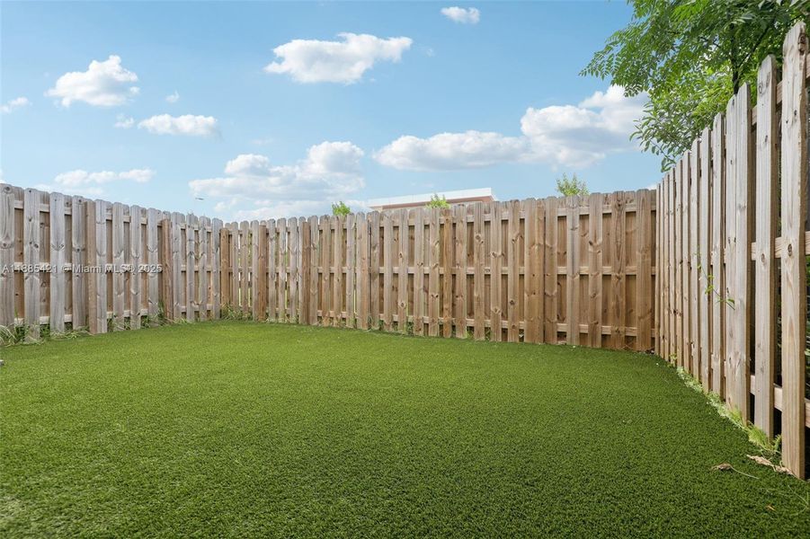 Exterior details and patio area of a home in , Homestead (Image 2).