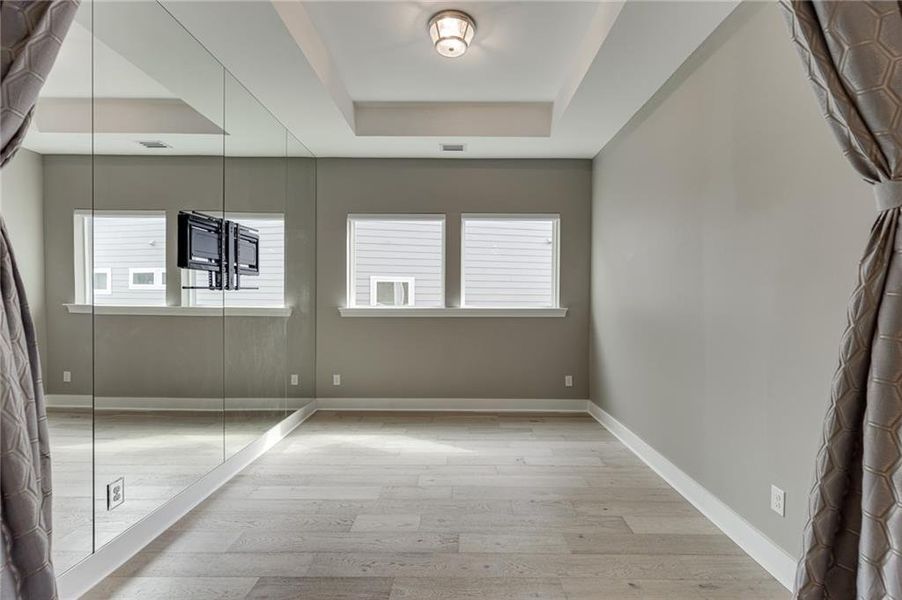 Spacious, unfurnished interior of a new home in The Retreat at Sterling on the Lake 48', Flowery Branch (Image 45).