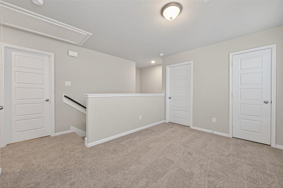 Spacious, unfurnished interior of a new home in Woodland Lakes, Houston (Image 30).