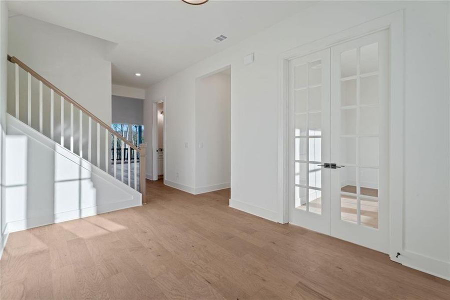 Spacious, unfurnished interior of a new home in Long Hollow Landing, Gainesville (Image 23). Spacious, unfurnished interior of a new home in Long Hollow Landing, Gainesville (Image 23).