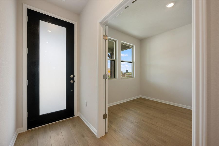 Representative images and renderings are for illustrative purposes. Actual structural options and design finishes of home may vary. Representative images and renderings are for illustrative purposes. Actual structural options and design finishes of home may vary.
