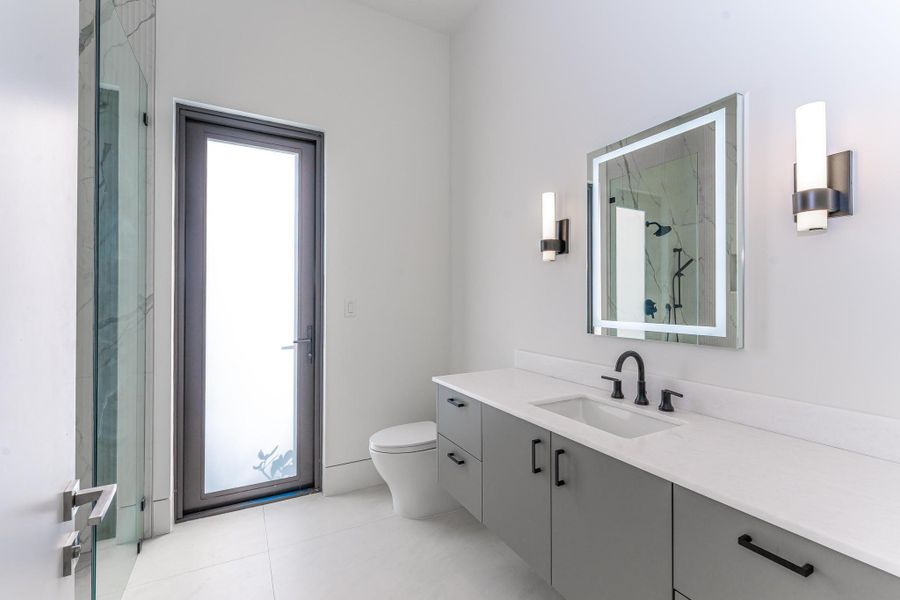 Furnished interior view inside a new home in , Pompano Beach (Image 7).