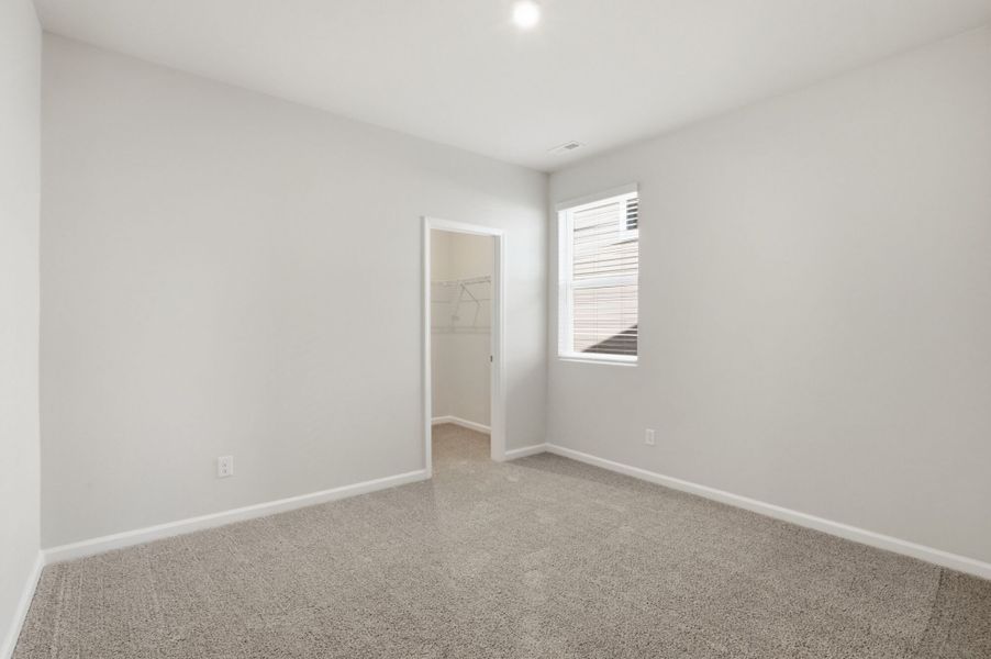 Spacious, unfurnished interior of a new home in Bratton Pointe, Rock Hill (Image 15).