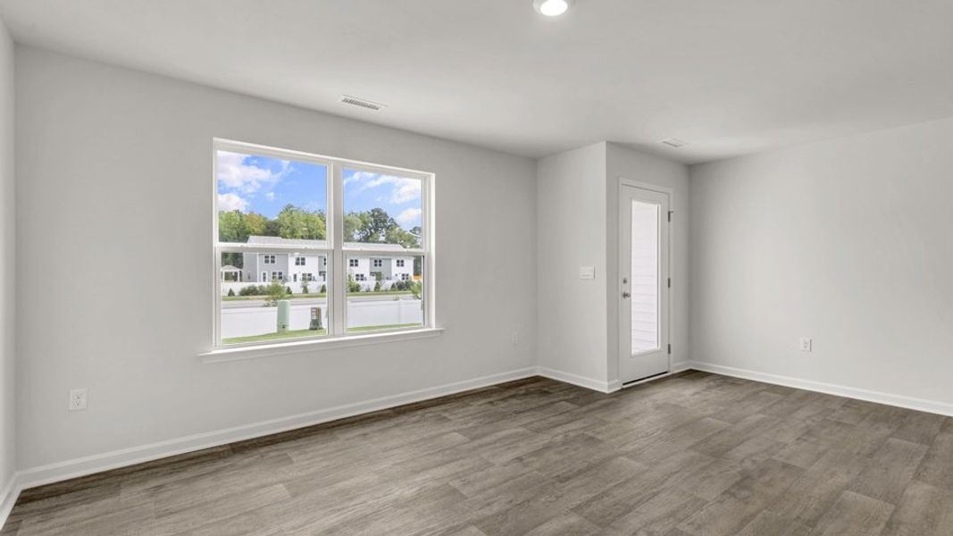 Spacious, unfurnished interior of a new home in The Townes at Wilson's Ridge, Smithfield (Image 18).