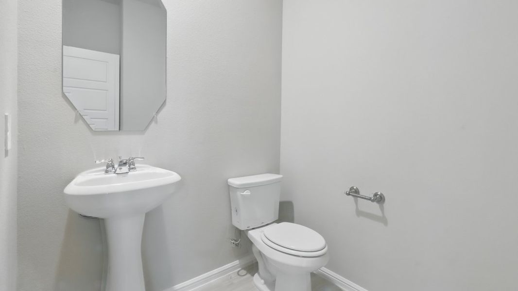 Image 39 representing the NUTMEG by D.R. Horton in Orchard Village, Fort Worth, TX. Image 39 representing the NUTMEG by D.R. Horton in Orchard Village, Fort Worth, TX.