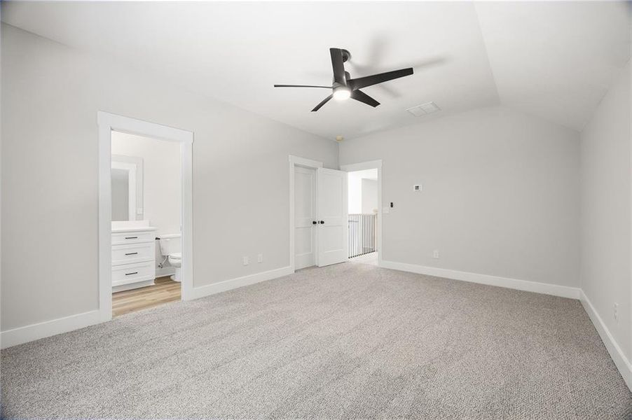 Spacious, unfurnished interior of a new home in , Jackson (Image 17).