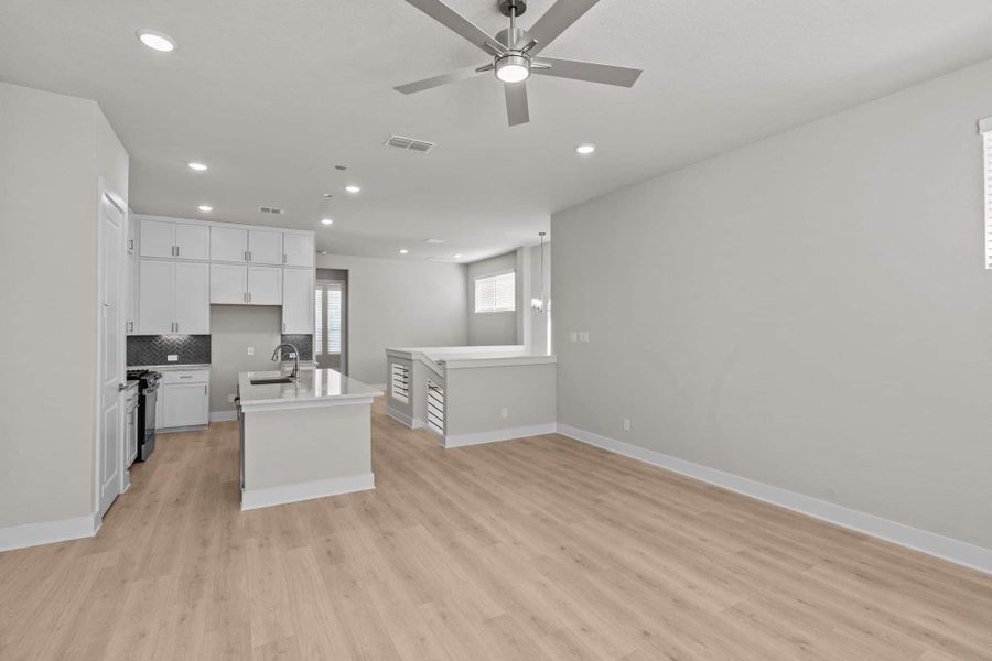 Spacious, unfurnished interior of a new home in Rose Hill, San Antonio (Image 24). Spacious, unfurnished interior of a new home in Rose Hill, San Antonio (Image 24).