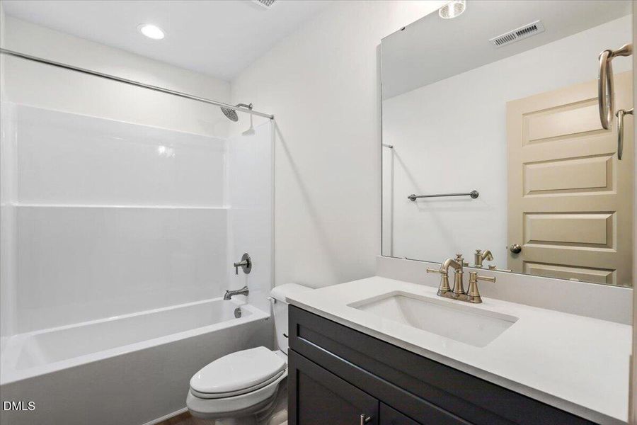 28-305 N West St-28 28-305 N West St-28