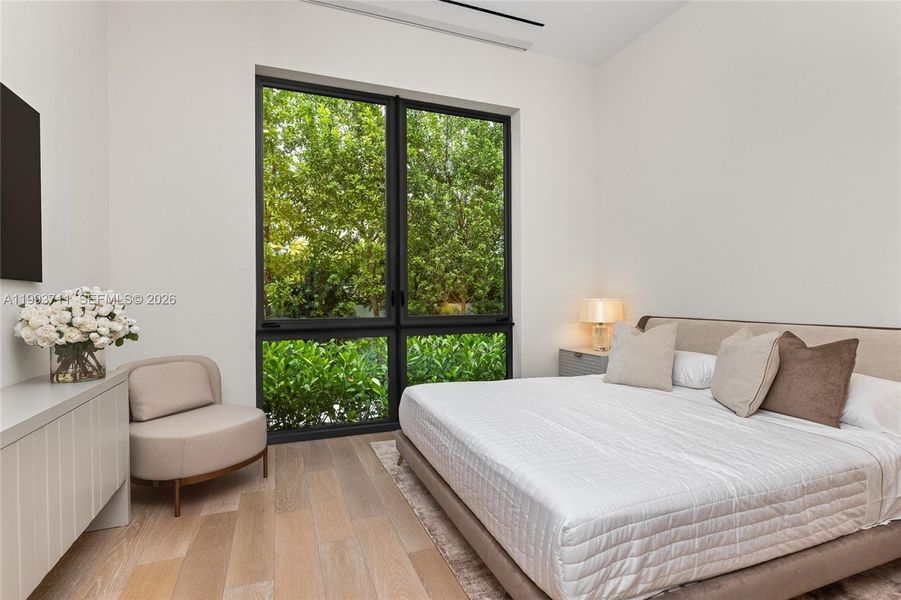 Furnished interior view inside a new home in , Fort Lauderdale (Image 50).