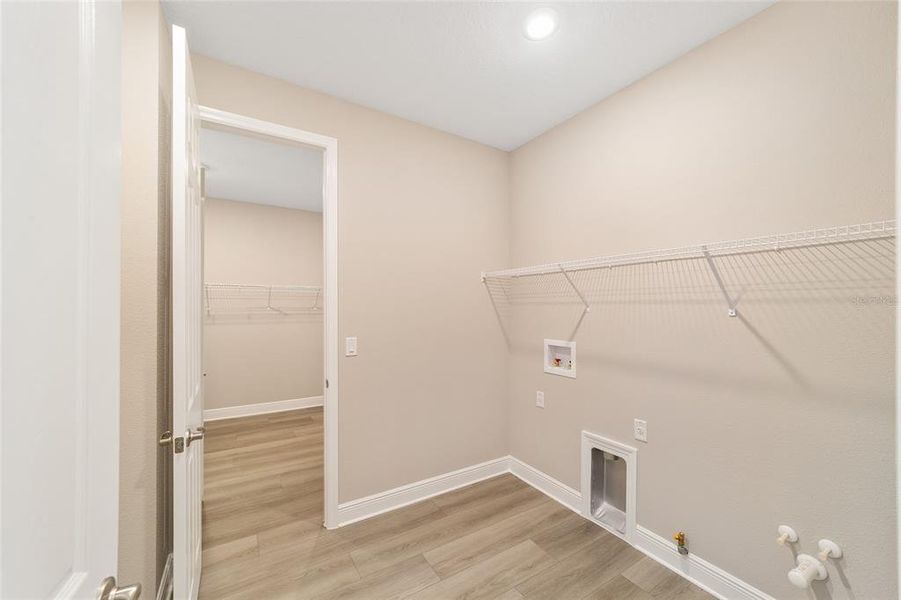 Spacious, unfurnished interior of a new home in , Ocala (Image 21).