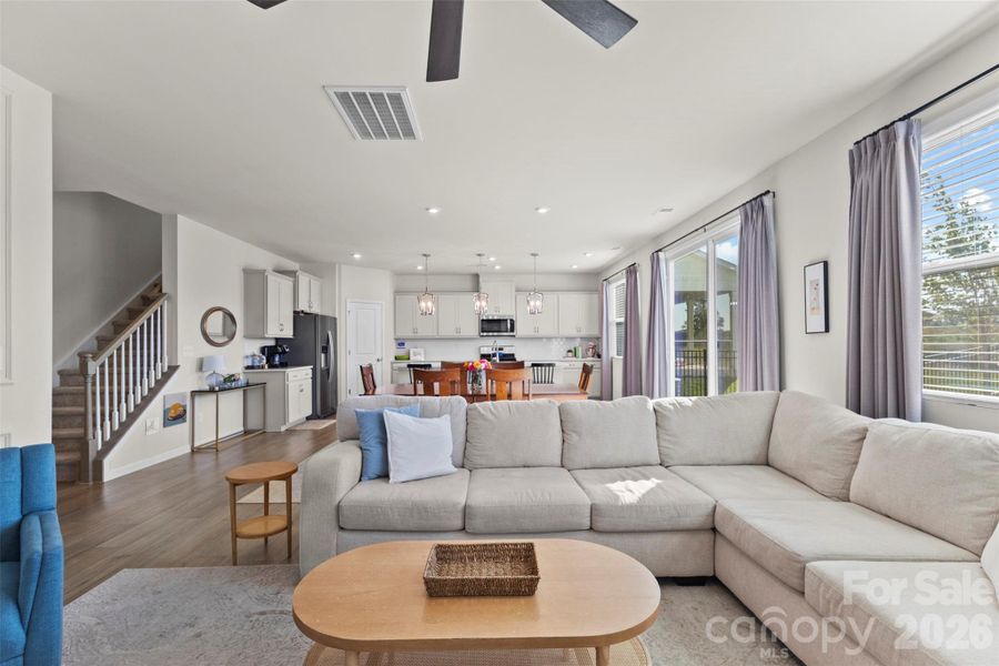 Plenty of room for entertaining, or quiet nights at home by the fire. Plenty of room for entertaining, or quiet nights at home by the fire.