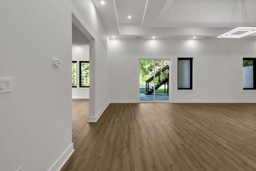 Spacious, unfurnished interior of a new home in , Atlanta (Image 66).