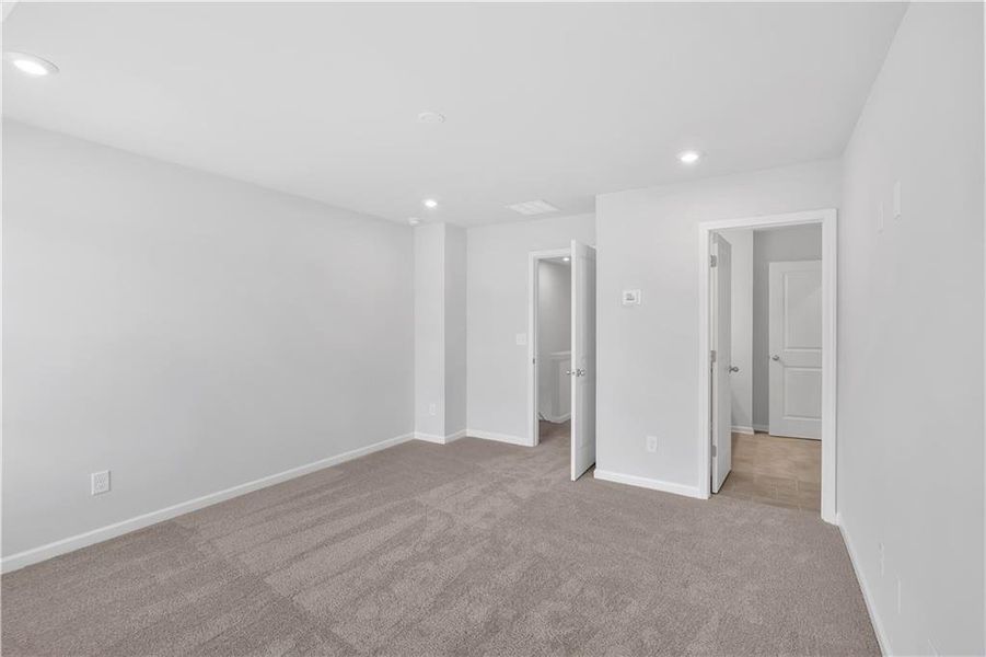 Spacious, unfurnished interior of a new home in Village Green, Adairsville (Image 23).