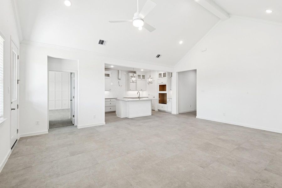Spacious, unfurnished interior of a new home in Harvest Pointe, Needville (Image 35). Spacious, unfurnished interior of a new home in Harvest Pointe, Needville (Image 35).