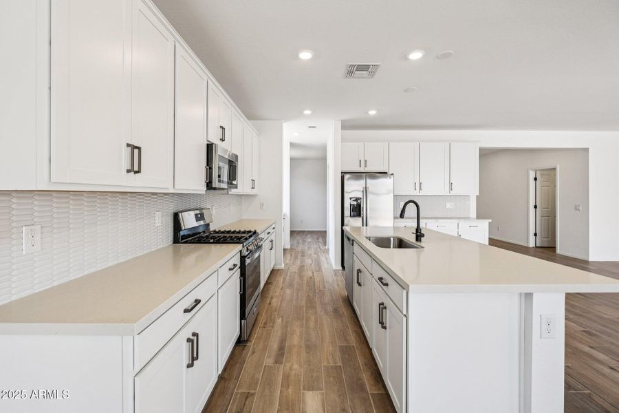 10-web-or-mls-W Cansados Rd-S2408-010