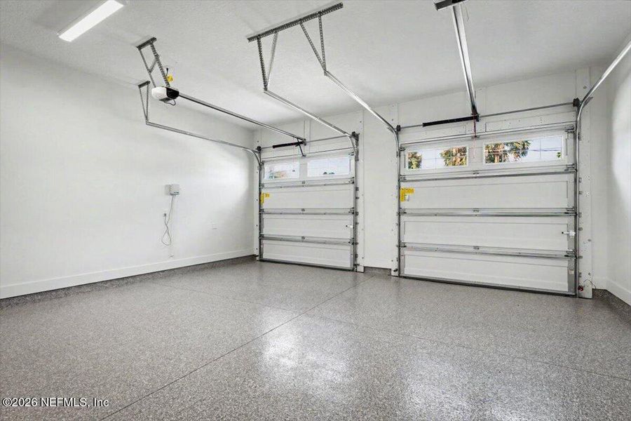 Spacious, unfurnished interior of a new home in , Jacksonville Beach (Image 35).