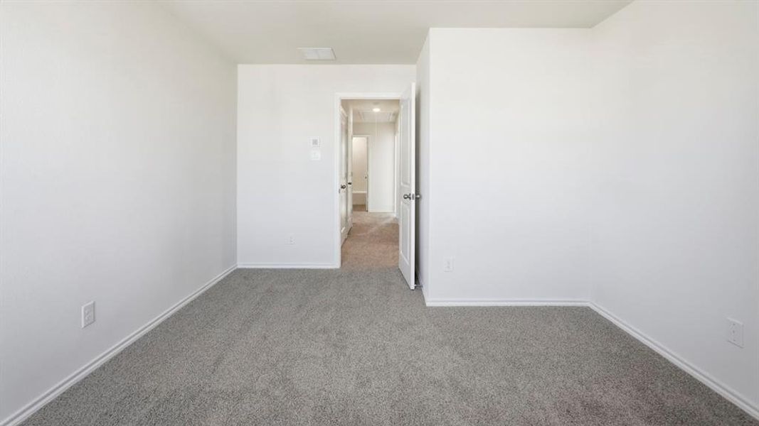 Spacious, unfurnished interior of a new home in Arbor Trails South, Princeton (Image 29).