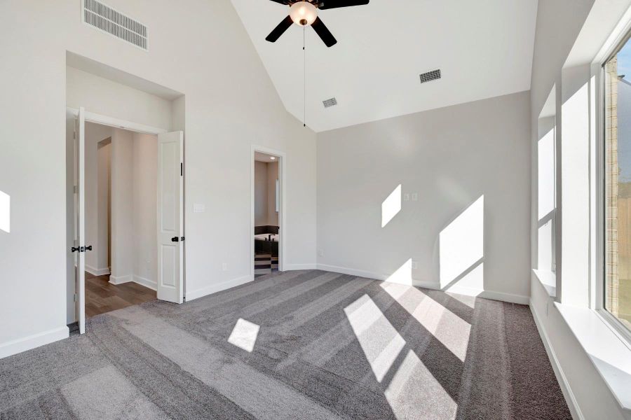 Spacious, unfurnished interior of a new home in ARTAVIA 45' Homesites, Conroe (Image 32).