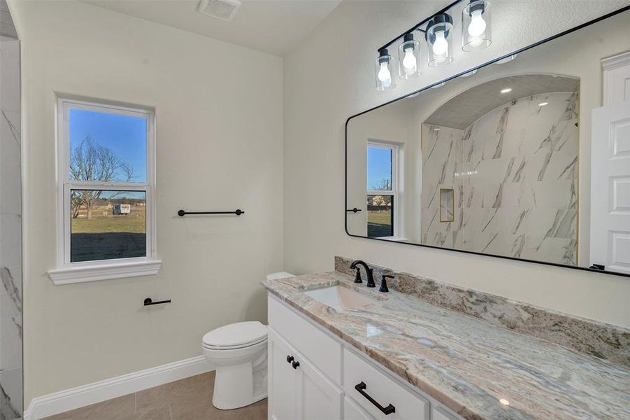 Furnished interior view inside a new home in , Granbury (Image 28).