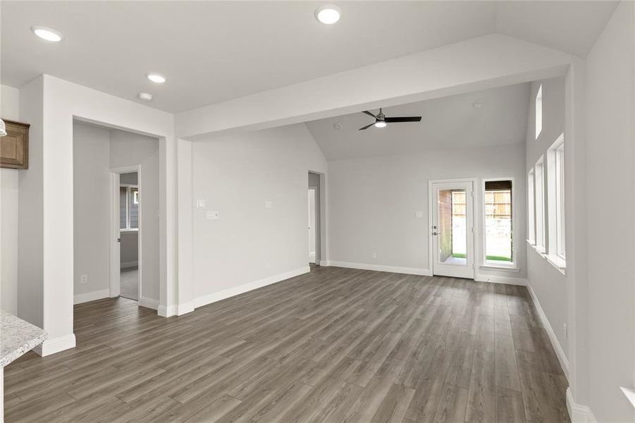 09_1640 Meadow Crest, Aubrey