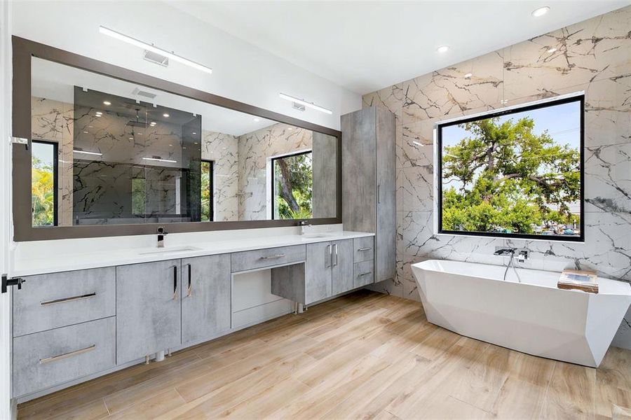 Furnished interior view inside a new home in , Sarasota (Image 16).